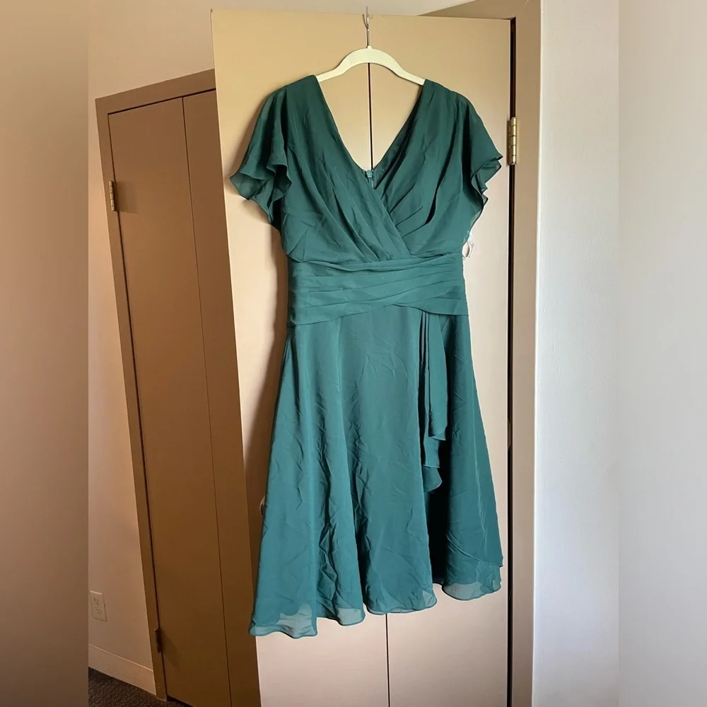 JJ’S HOUSE bridesmaid dress - Picture 2 of 5